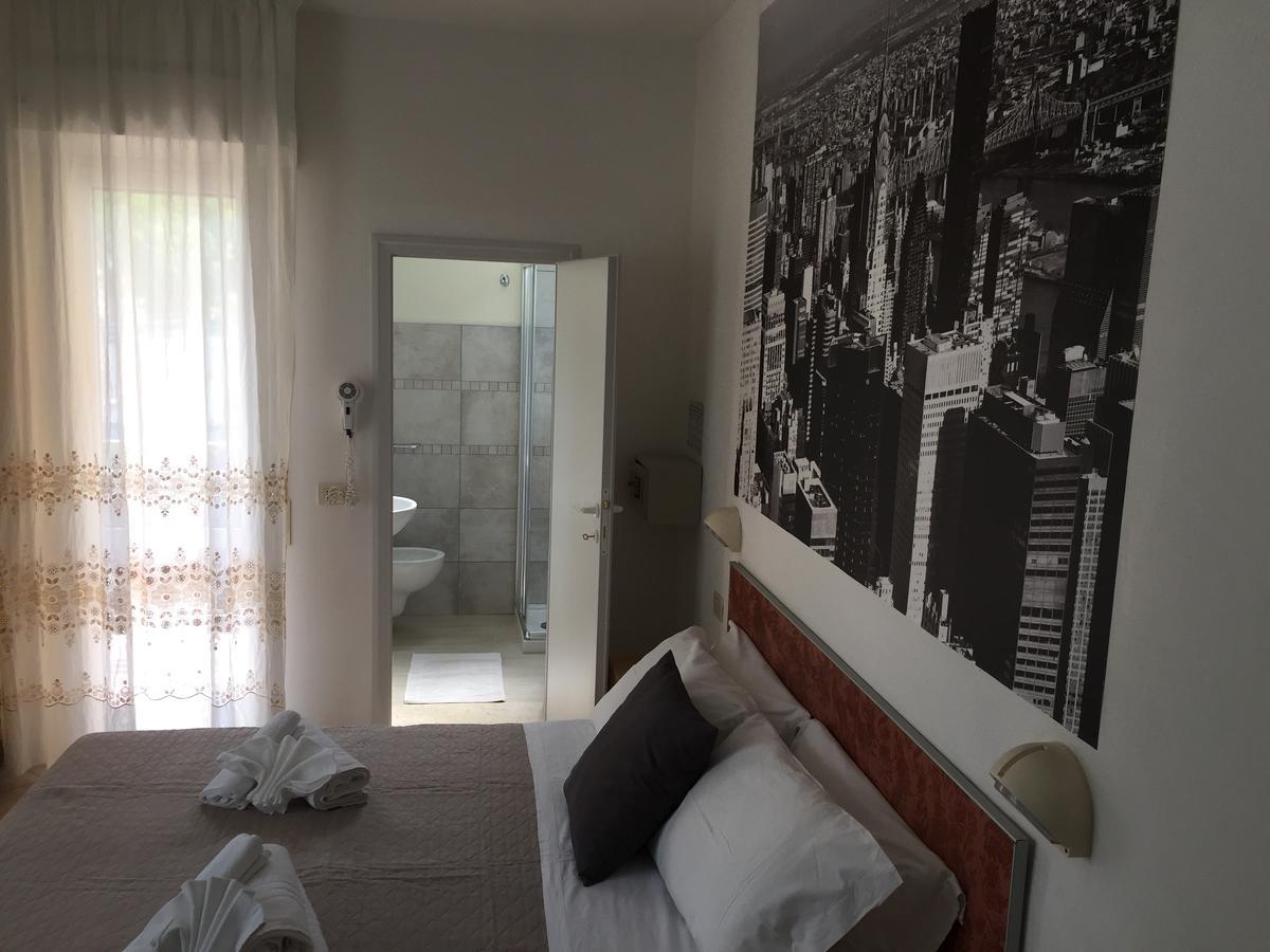 Hotel Monti Riccione Exterior photo